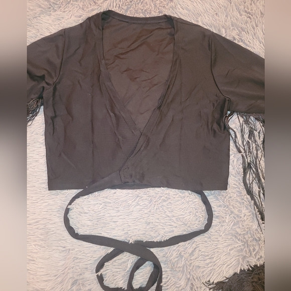NWOT Wrap and Tie Crop Top with 30" Fringe - Picture 6 of 7